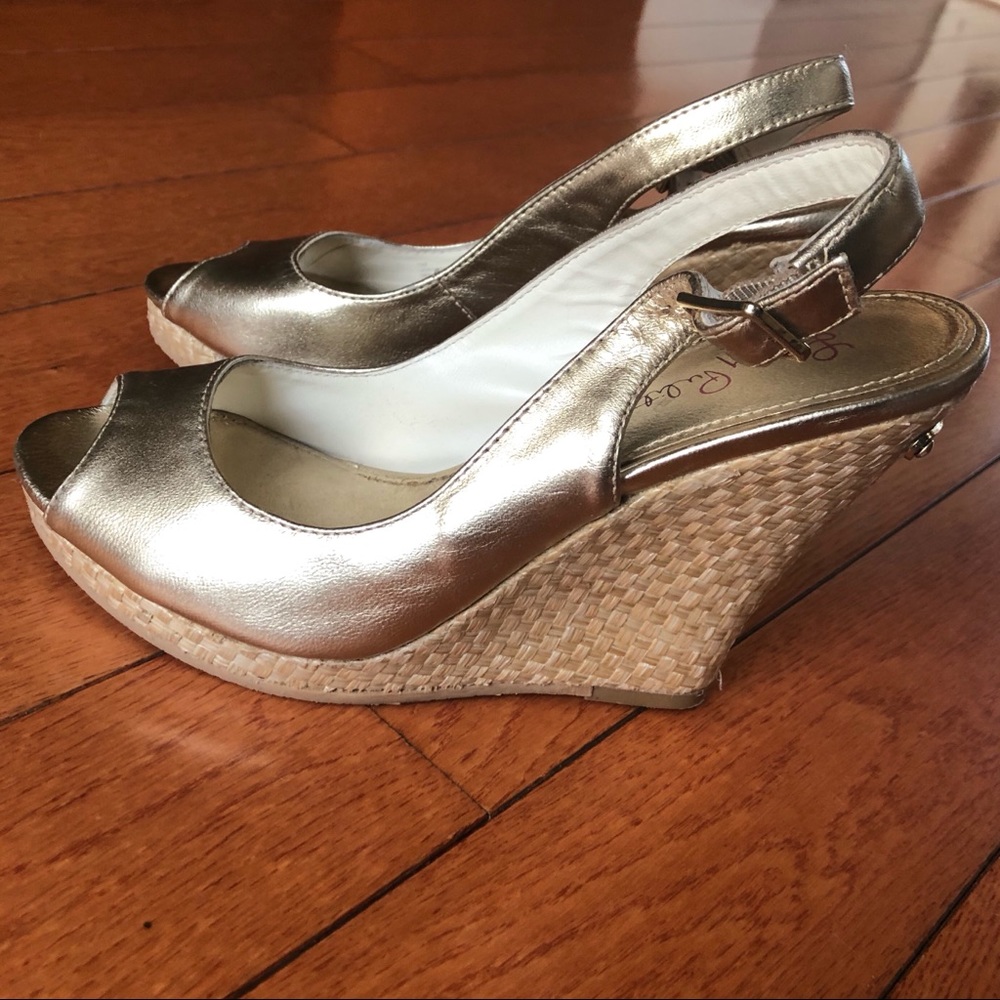 Lilly Pulitzer Gold Metallic Kristin Wedges Size 7